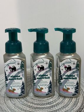 BBW Alpine Snowfall Foaming Hand Soap Set of 3 NWT